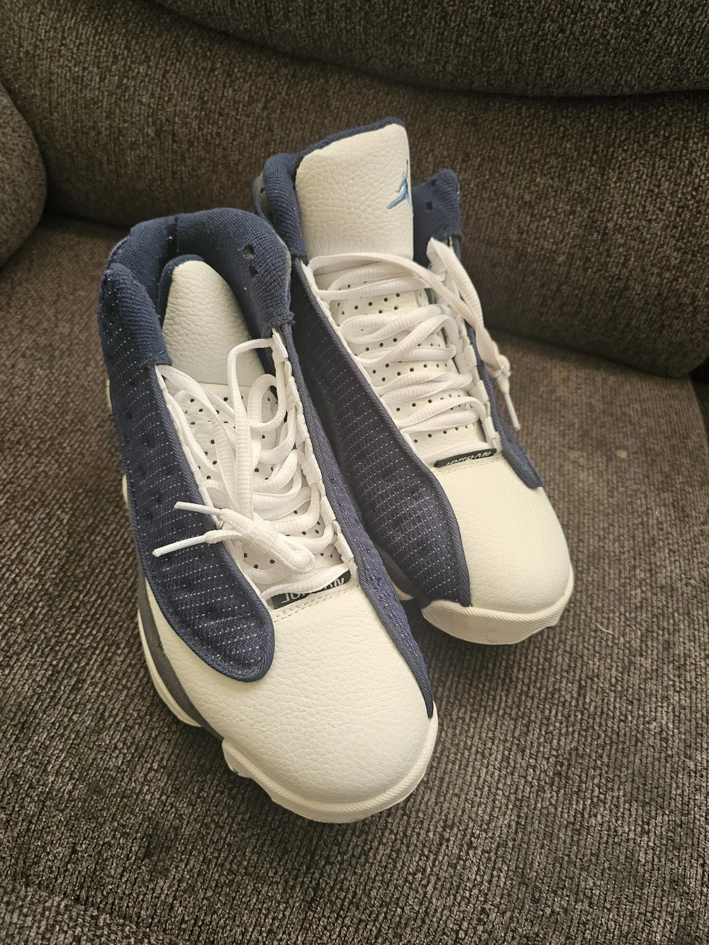 Jordan Men’s White and Navy Retro Basketball Sneakers